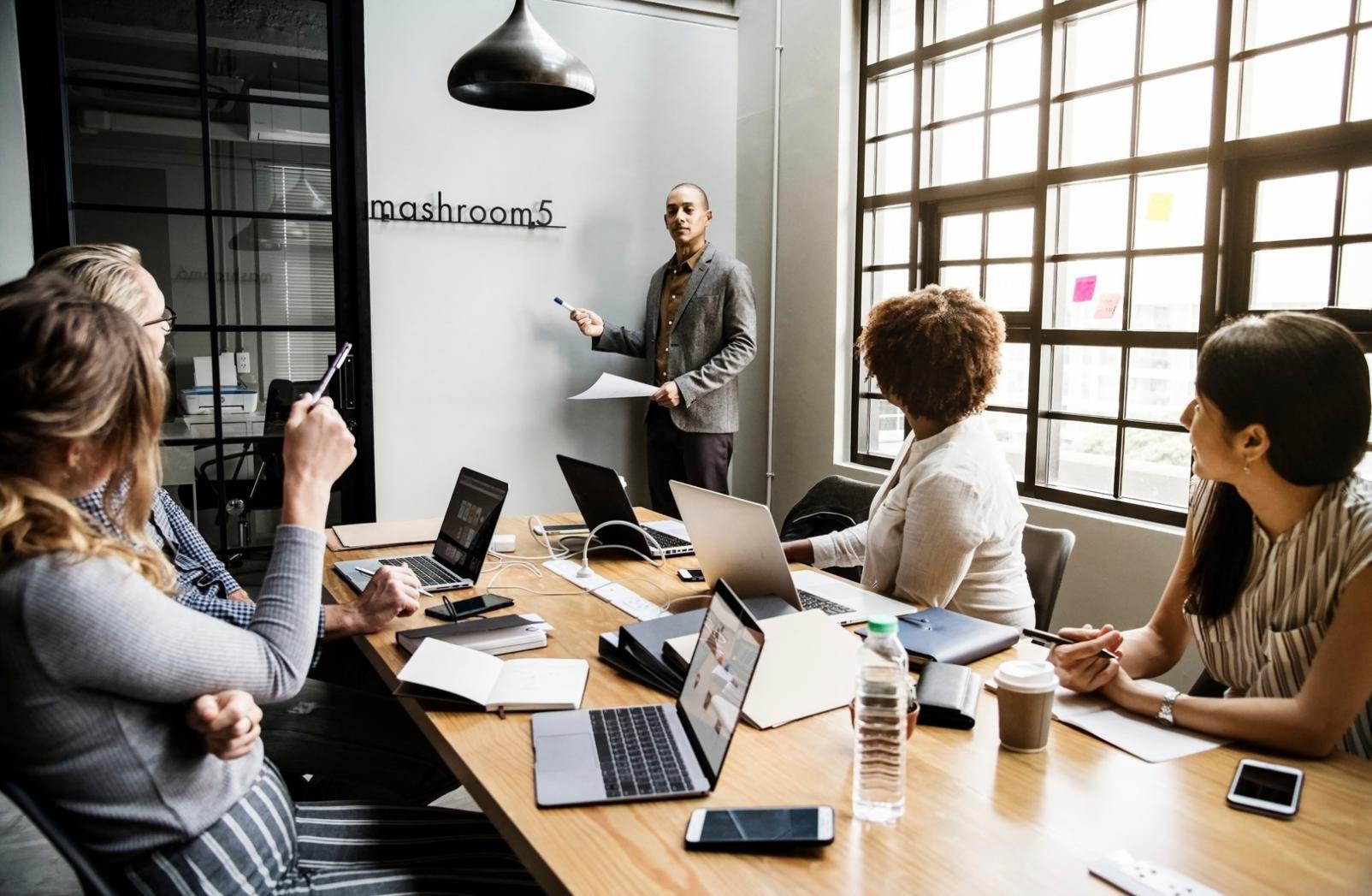 Ambiente di lavoro stimolante per lo sviluppo dei talenti